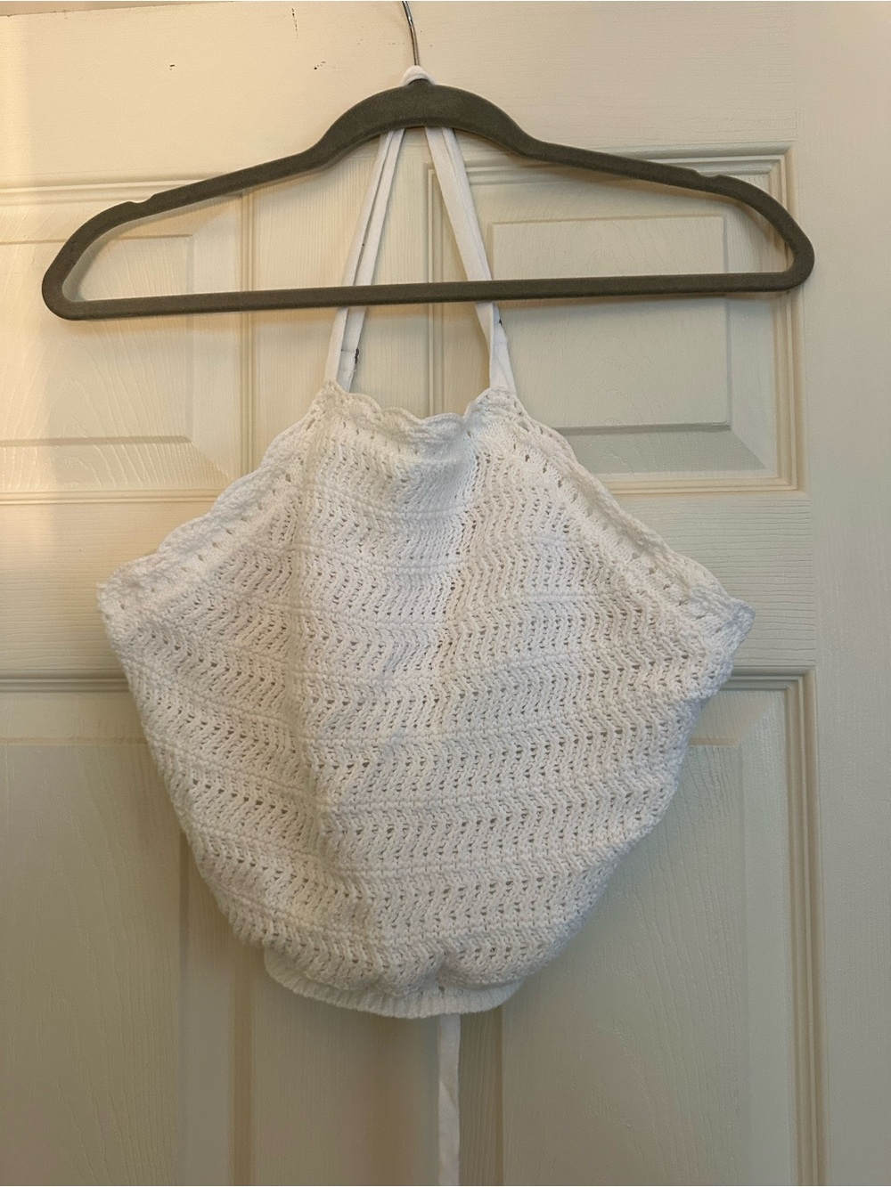 Hollister White Crochet halter top size XL NWT